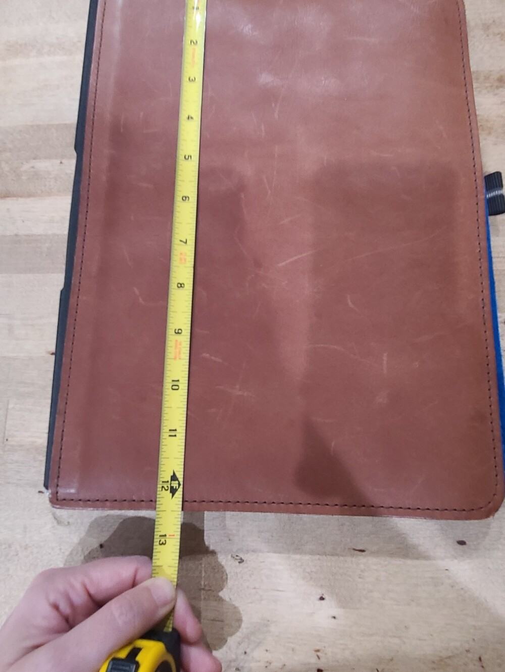 Roterfaden L Taschenbegleiter Leather Notebook Cover In Brown With Blue Felt - Picture 13 of 16